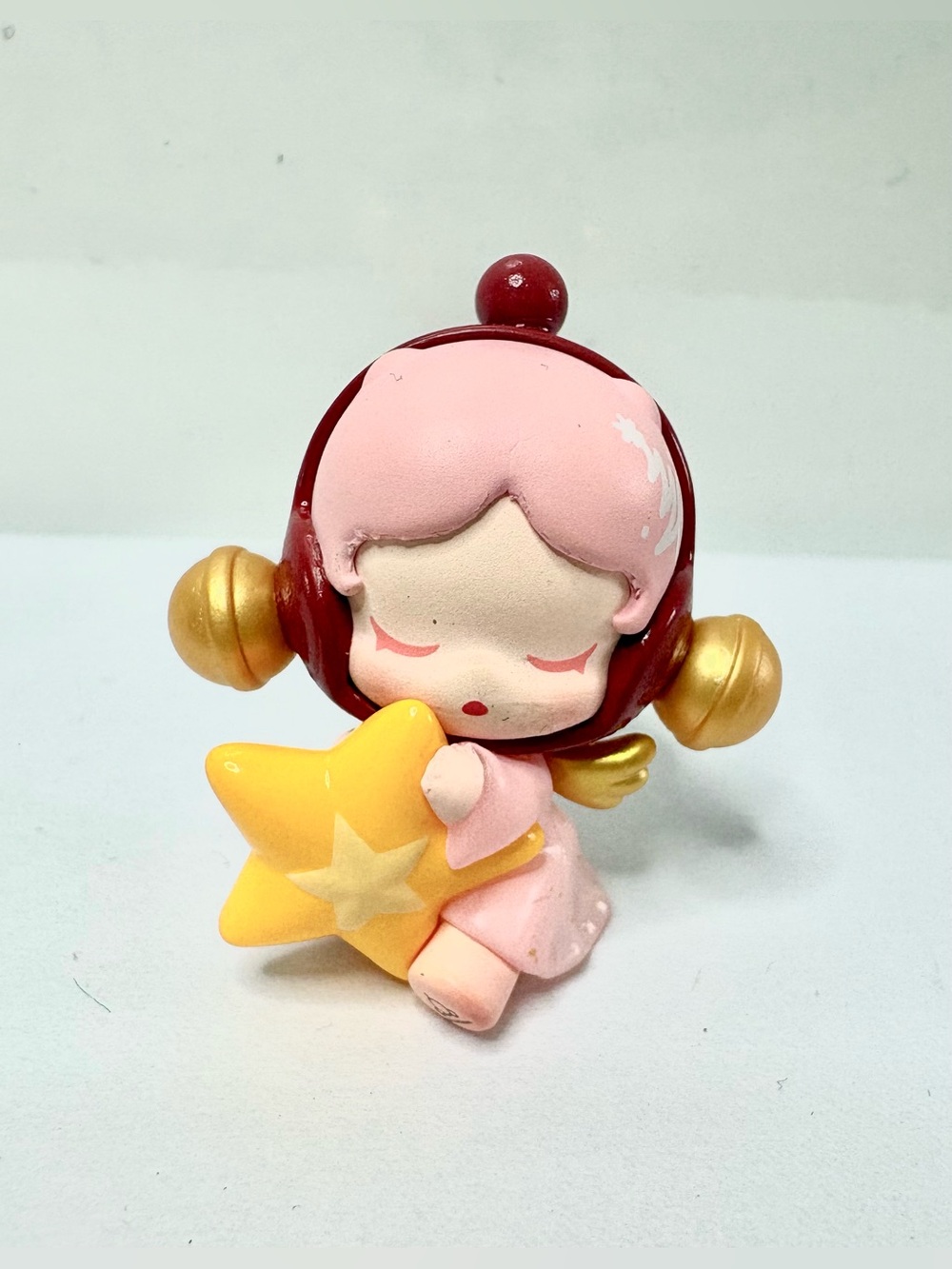 Skullpanda Guiding Star Pop Bean from the Winter Romance series.